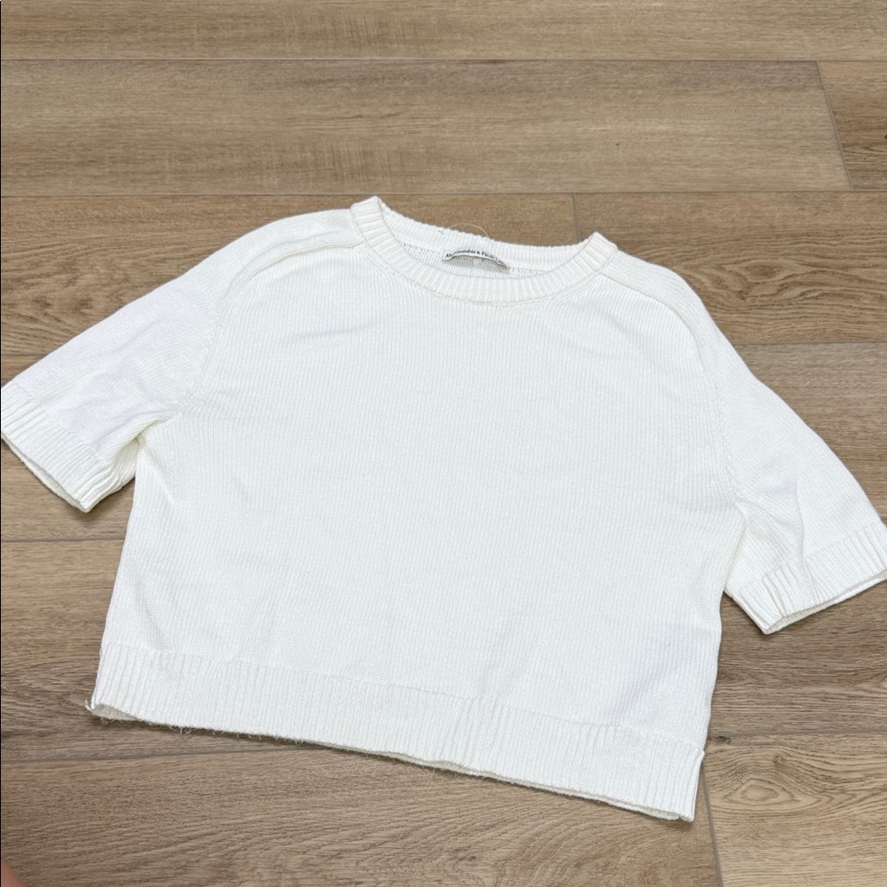 Abercrombie & Fitch White Short Sleeve Knit Top